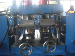 Broken-C-Purlines-roll-forming-machines-1