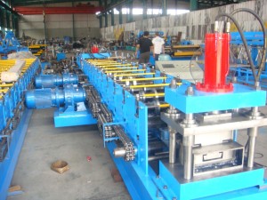 C-Purlines-roll-forming-machines-3