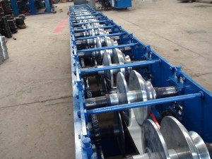 gutter-roll-forming-machine-4