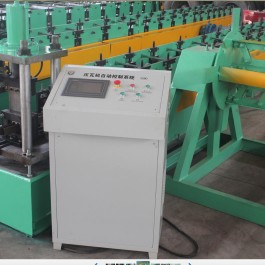 Light duty upright pillar roll forming machine